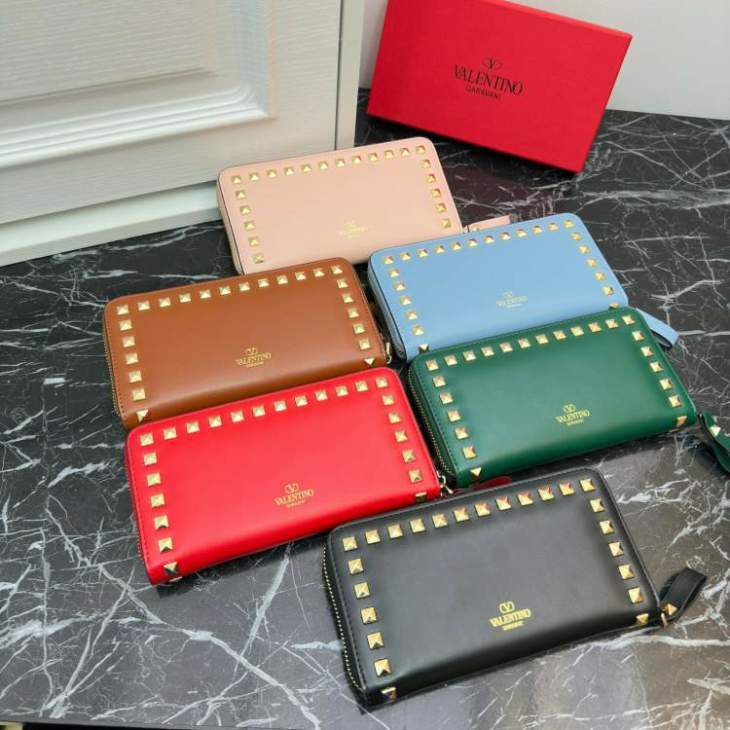 Picture of Valentino Handbags _SKUfw152104042fw